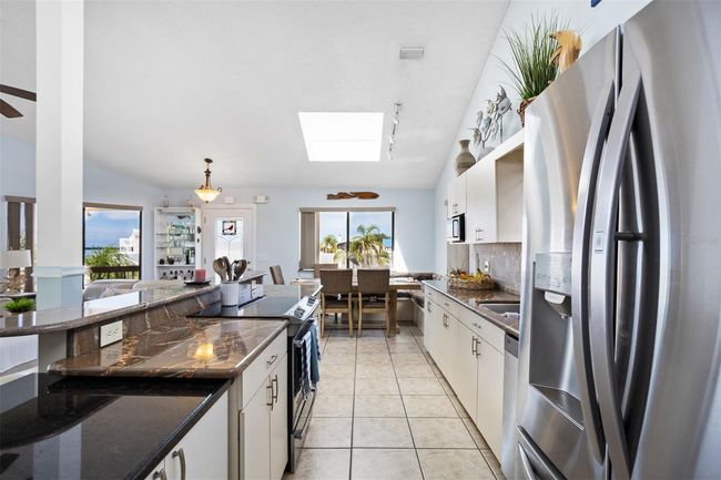 KITCHEN | Image 14