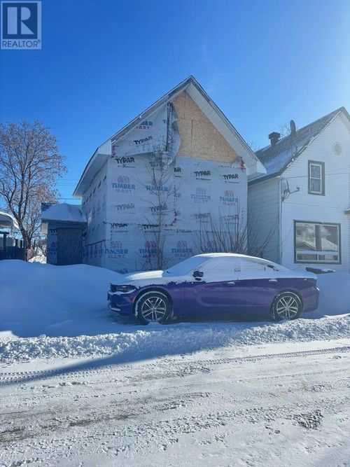 8 Grace St, Sault Ste. Marie, ON, P6A2S6 | Card Image