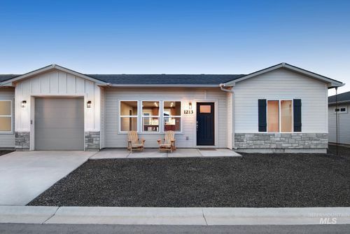 1213 Phillips Cir, Ontario, OR, 97914-3905 | Card Image