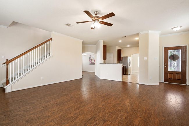 spacious living room | Image 7