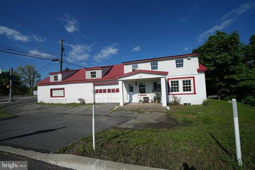 5806 Pottsville Pike, LEESPORT, PA, 19533-8684 | Card Image
