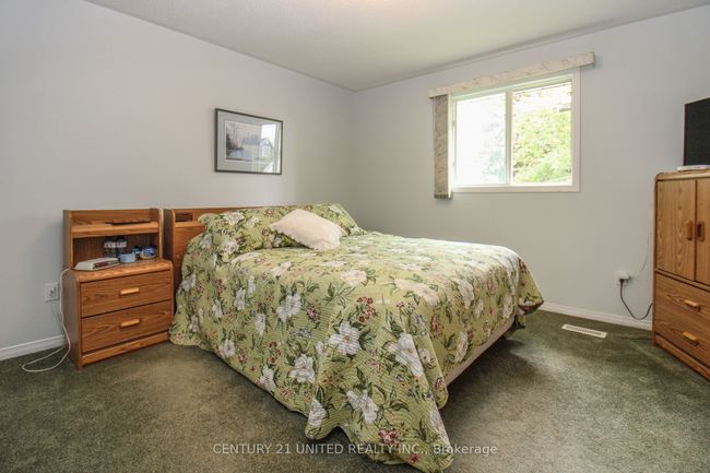 449 King George St, House other with 3 bedrooms, 2 bathrooms and 2 parking in Peterborough ON | Image 14
