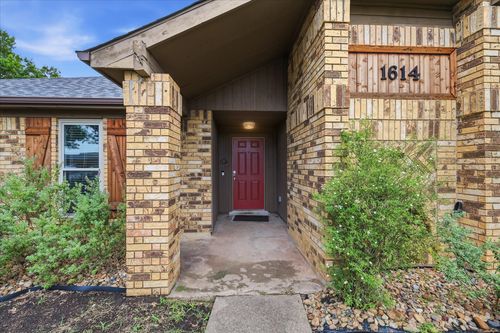 1614 Sunswept Ter, Lewisville, TX, 75077-2415 | Card Image