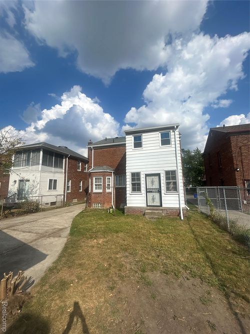 18293 Littlefield St, Detroit, MI, 48235-1458 | Card Image