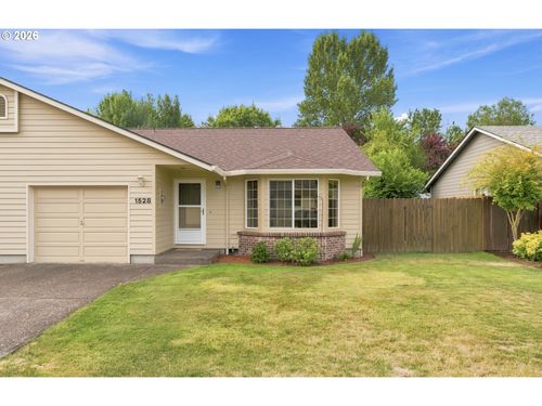 1528 Sw Harbor Dr, McMinnville, OR, 97128-5690 | Card Image