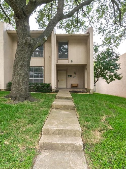 317 Valley Park Dr, Garland, TX, 75043-2956 | Card Image