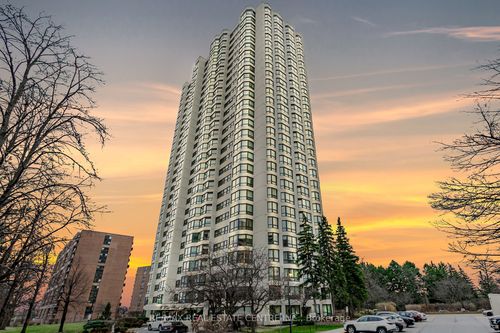 403-8 Lisa St, Brampton, ON, L6T4S6 | Card Image