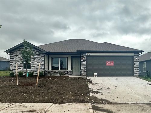 551 W Fountain St, Gardner, KS, 66030-5560 | Card Image