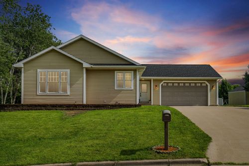 780 Country Club Ct, Platteville, WI, 53818-1410 | Card Image