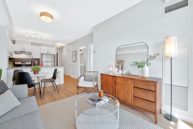 804 - 1 Cole St, Condo with 2 bedrooms, 1 bathrooms and 1 parking in Toronto ON | Image 6