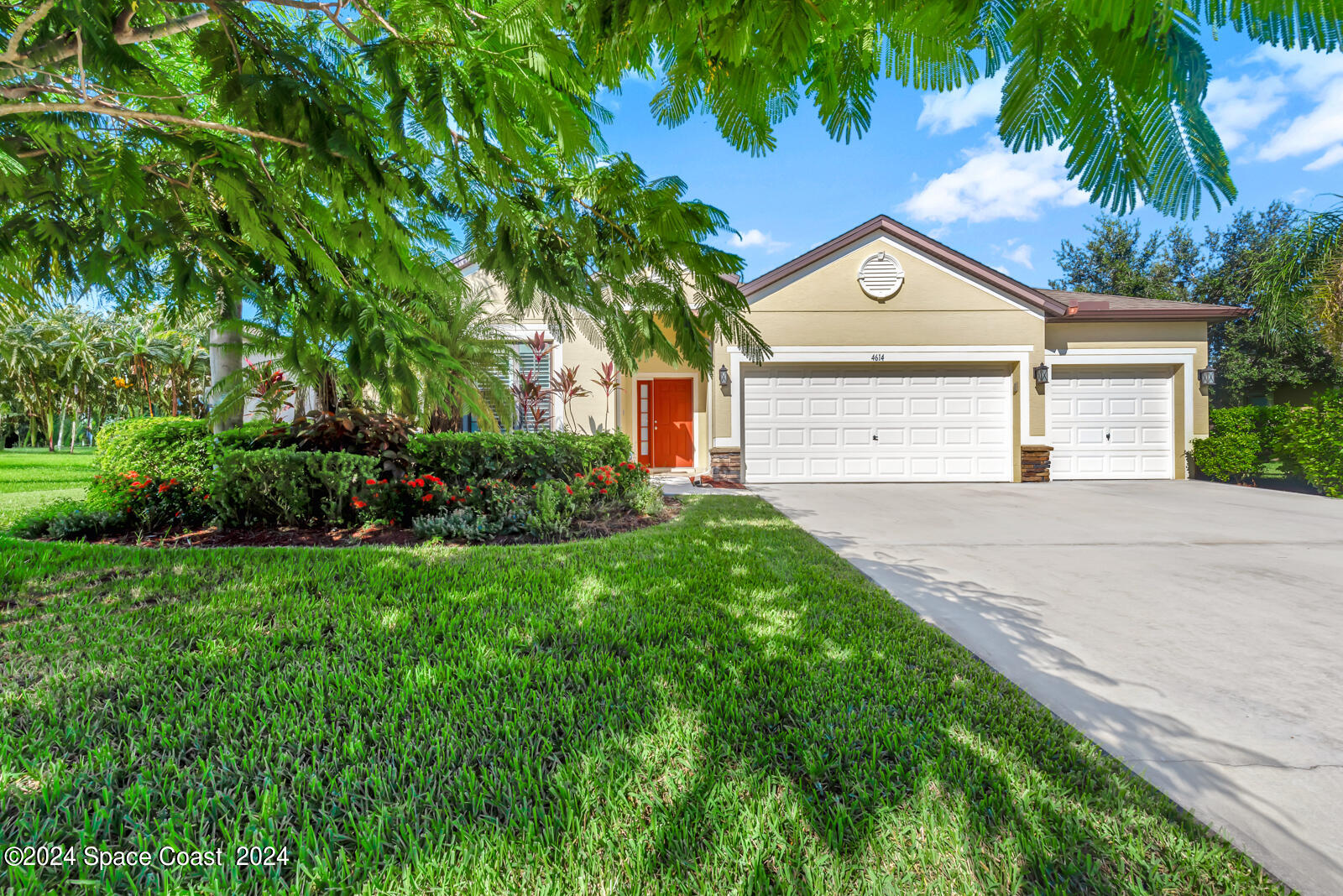 Ashley Lake Cir, Vero Beach, FL 32967