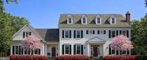 904 Locust St, Herndon, VA, 20170-4947 | Card Image