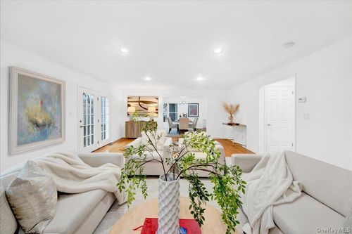 57 Old Town Xing, Mount Kisco, NY, 10549-4031 | Card Image