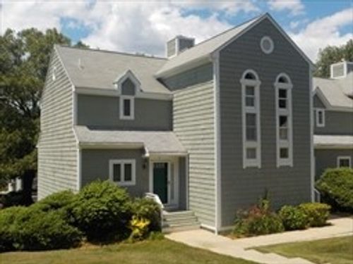9-9 Fairway Ln, Blackstone, MA, 01504-2315 | Card Image