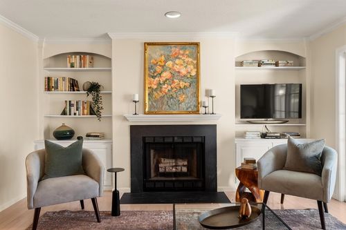 apt-12-160 Pine St, Auburndale, MA, 02466-1330 | Card Image