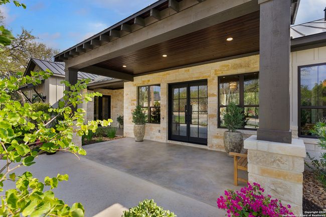 8170 Blue Oak, House other with 4 bedrooms, 5 bathrooms and null parking in Garden Ridge TX | Image 19