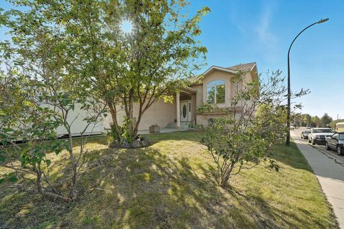 {{alt}} | Card Image