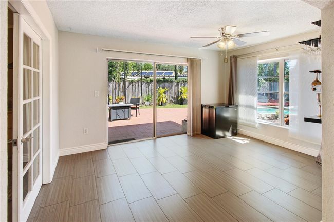 1361 Ne 47th St, For Sale in Oakland Park - Zoocasa