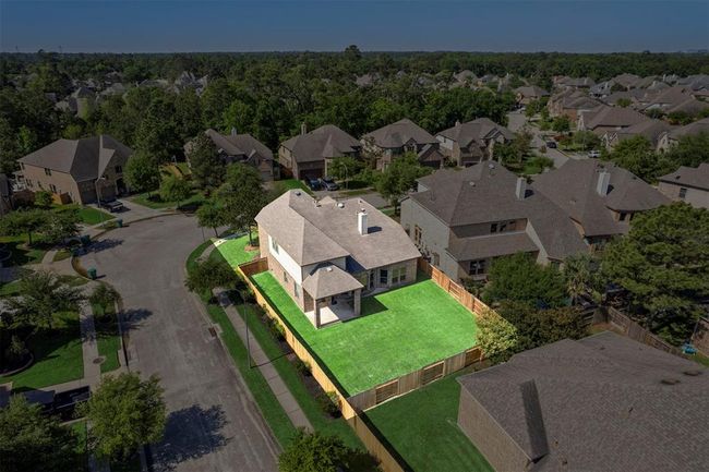 Large yard with room for a pool just in time for summer! | Image 41