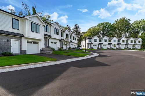 13 Fey Pl, Oradell, NJ, 07649 | Card Image