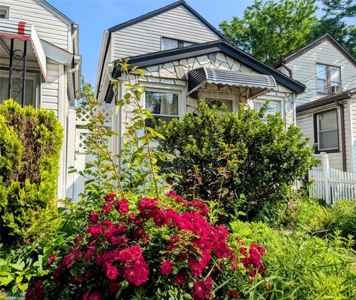 16604 144th Ave, Jamaica, NY, 11434-4819 | Card Image