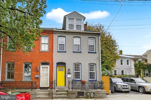 12 E New St, LANCASTER, PA, 17602-2028 | Card Image