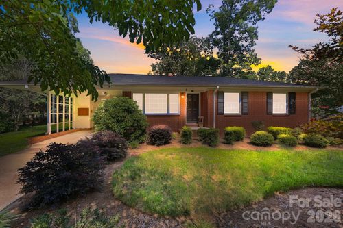 135 Cantiberry Dr, Salisbury, NC, 28146-9267 | Card Image