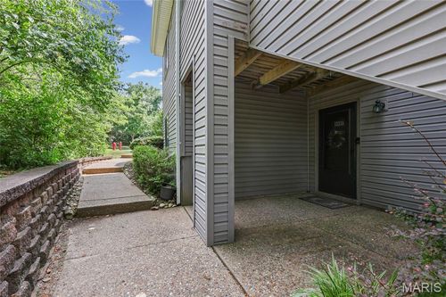 a-1333 Prospect Village Ln, Ballwin, MO, 63021-5771 | Card Image