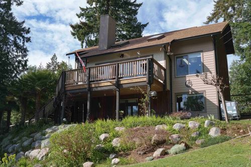 8096 Westwood Rd, Halfmoon Bay, BC, V7Z1A7 | Card Image