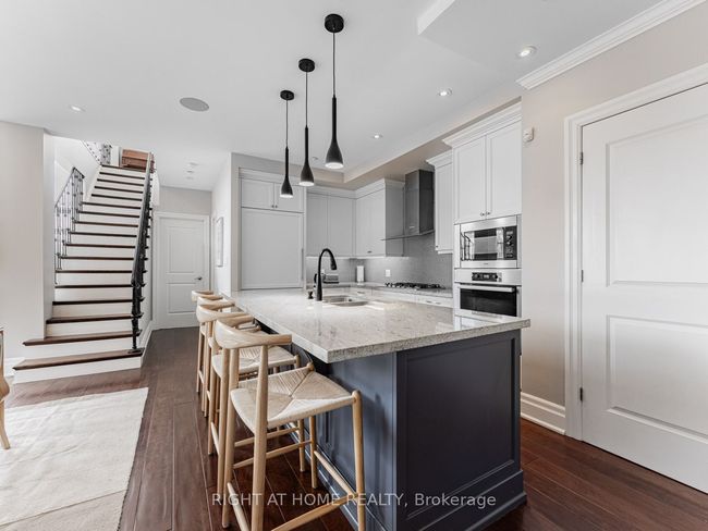 204 - 1 Rainsford Rd, Condo with 3 bedrooms, 2 bathrooms and 1 parking in Toronto ON | Image 19