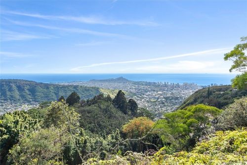 4007 Round Top Dr, Honolulu, HI, 96822-5040 | Card Image