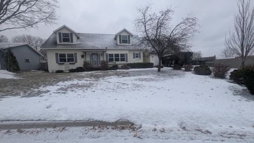 701 Aspen Dr, Saint Peter, MN, 56082-1581 | Card Image