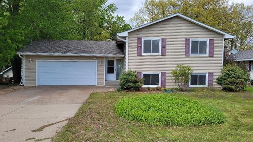 341 Hickory St, Mahtomedi, MN, 55115-1712 | Card Image