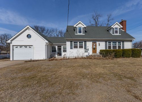 1600 3rd St, Camanche, IA, 52730-2018 | Card Image