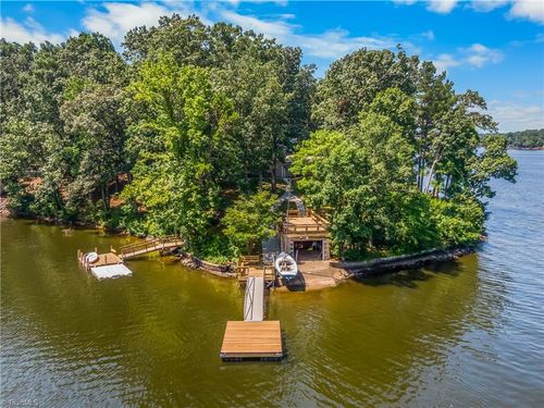 405 Waterway Dr, Lexington, NC, 27292-7849 | Card Image
