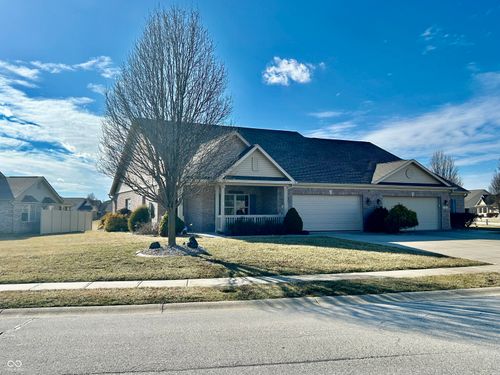 98 E Wind Chime Cir, Greenwood, IN, 46143-6761 | Card Image