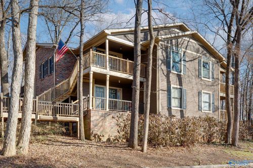 2001 Woodlawn Dr Sw, Huntsville, AL, 35802-4400 | Card Image