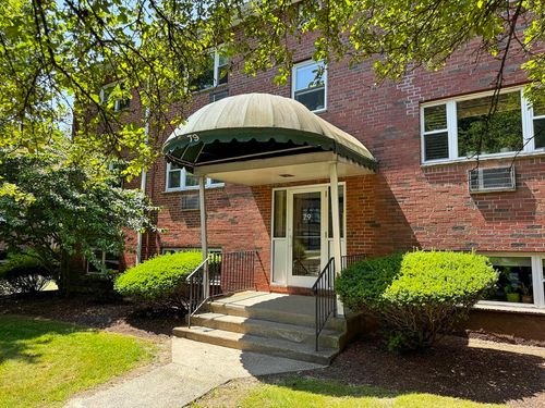 apt-7-79 Walnut St, Newton, MA, 02460-1345 | Card Image