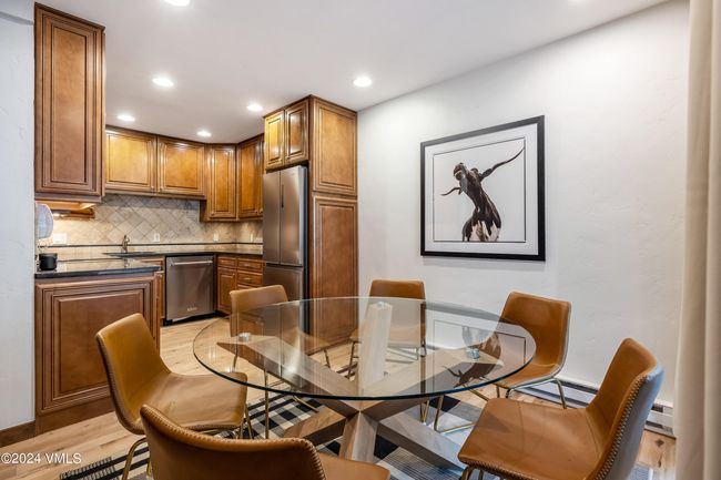 B4 - 4770 Bighorn Rd, Townhouse with 3 bedrooms, 3 bathrooms and 1 parking in Vail CO | Image 7