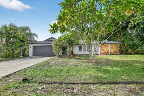 770 Se Hollahan Ave, Port St. Lucie, FL, 34983-2744 | Card Image