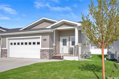 701-1015 Bradley St, Moose Jaw, SK, S6H5Y4 | Card Image