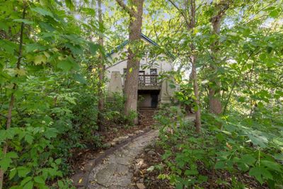 Path to main house | Image 3