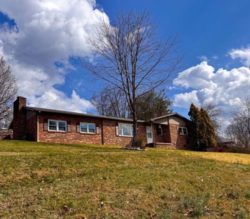 201 Bower Ave, Richlands, VA, 24641-2106 | Card Image