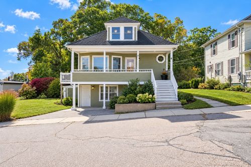 17 Connecticut Ave, Blackstone, MA, 01504-1809 | Card Image