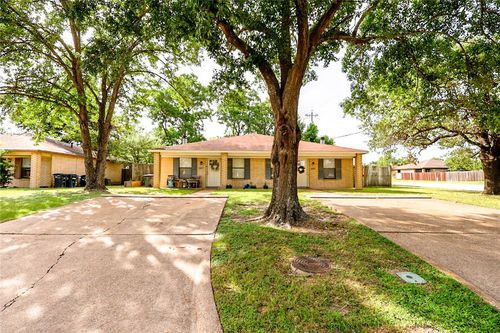 617 San Benito Court, College Station, TX, 77845 | Card Image