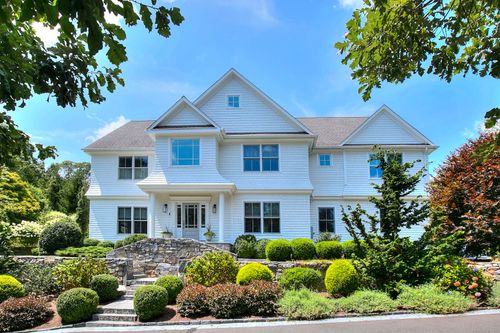 5 River Ln, Westport, CT, 06880-1926 | Card Image