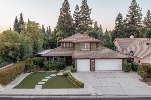 2776 Palo Alto Ave, Clovis, CA, 93611-6827 | Card Image