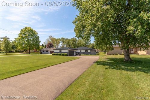 3378 Kingsway Dr, Highland, MI, 48356-1838 | Card Image