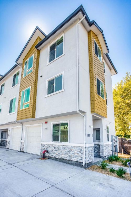 1-1945 Park Ave, San Jose, CA, 95126-2016 | Card Image