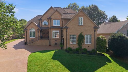 113 N Country Club Dr, Hendersonville, TN, 37075-2647 | Card Image